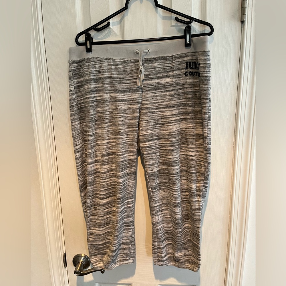 Juicy Couture Velour Capri Pants Size Large